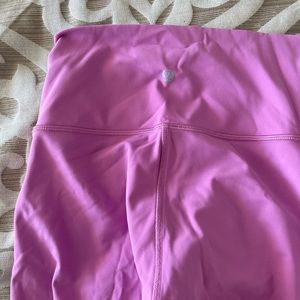 Lululemon pink align tight size 4, worn once, excellent condition. 28”